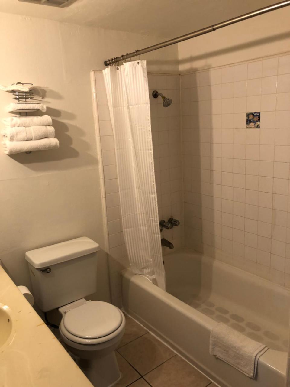 King Lodge Motel Monterey Park Buitenkant foto